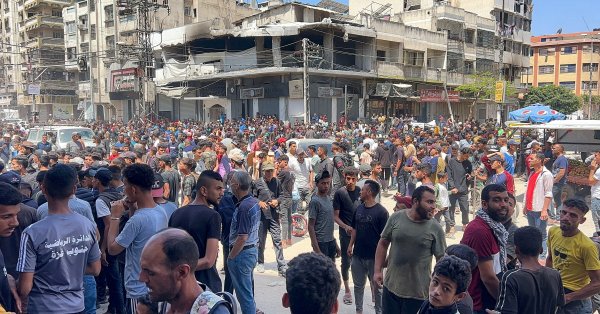 Израильские силы убили 25 палестинцев в ожидании помощи в Газе