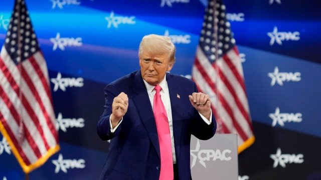 Дональд Трамп завершает все торговые переговоры с Канадой