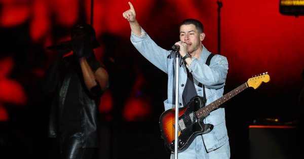 Ник Джон сыграет Пола Стэнли в фильме поцелуя