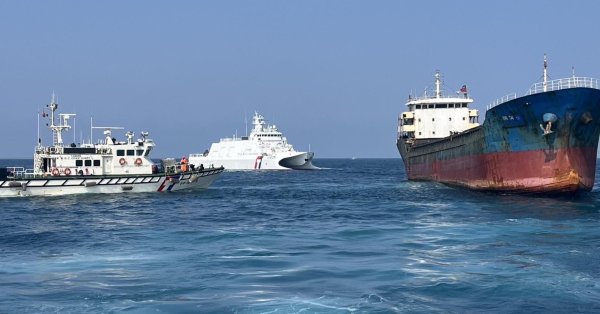 Военные корабли и тихоокеанские союзники НАТО подходят к побережьям Китая