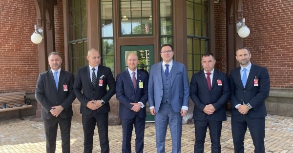 Митов: Болгария очень близка к тому, чтобы сбросить визы для Соединенных Штатов