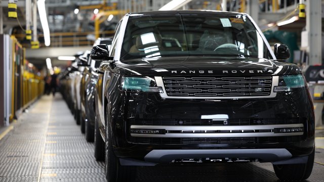 Jaguar Land Rover снизил свои ожидания от прибыли из -за торговой войны