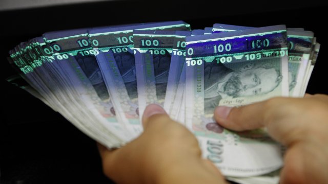 Дефицит бюджета увеличивается к концу мая из -за пропущенных европейских платежей