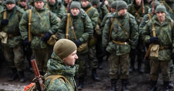 695 000 русских сражаются в Украине