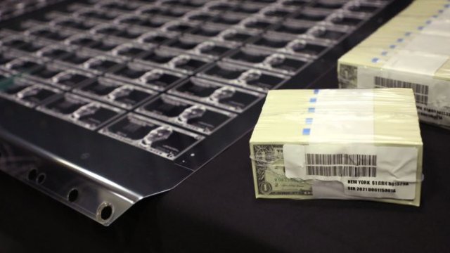 Инвесторы вытащили из долгосрочных государственных облигаций