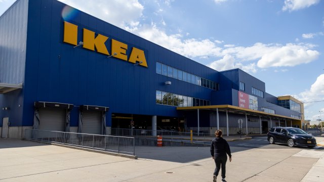 IKEA снижает цены, чтобы привлечь клиентов с более ограниченными бюджетами