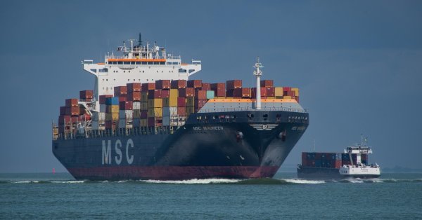 Корабль с болгарским капитаном попал в столкновение с другим судом