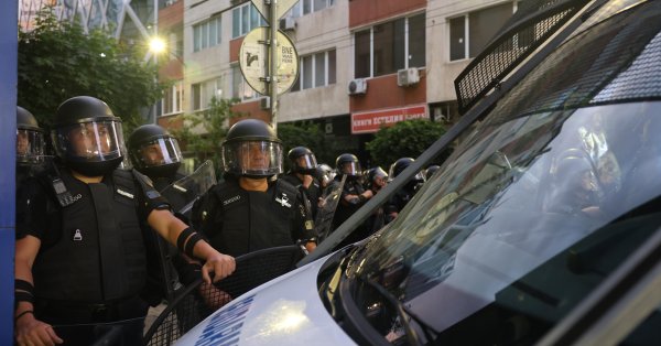 Протестующие в обороне дьявола достигли дома Европы