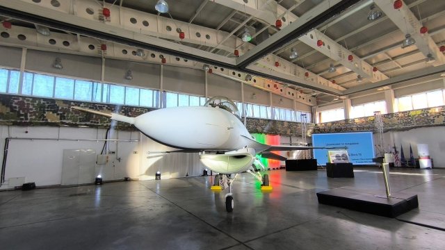 Второй болгарский истребитель F-16 Блок 70 уже находится в Graf Ignatievo