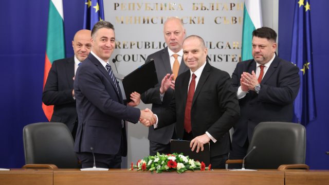 Инвестировать в BGN 433 миллиона в интернет с высоким скоростью в 200 поселениях