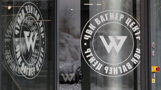 Российская наемная группа Вагнера загружена с Мали
