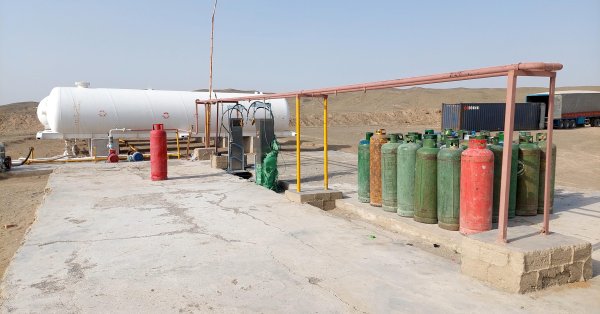 Какие санкции? Иранская нефтяная промышленность процветает