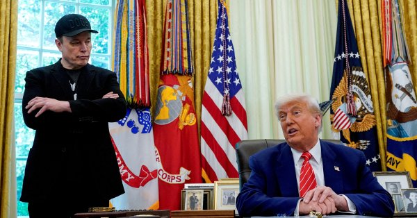 Трамп для планов Маск: абсурдно создавать третью сторону