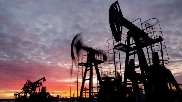 EC предлагает плавучий потолок по цене российской нефти на 15% ниже мировых цен