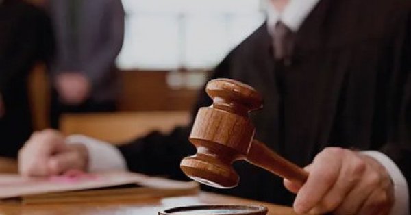 Немецкий врач сталкивается с судом за 15 убийств