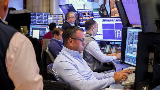 Новые данные инфляции в США отправляют индексы в разных направлениях*