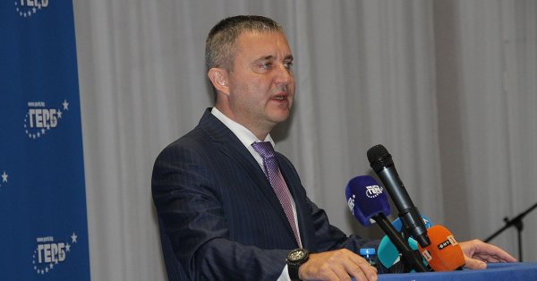 Горанов уверяет: валютный запас никуда не поедет