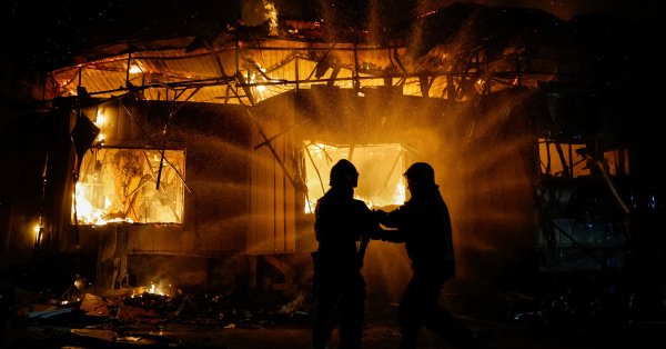 Россия изо всех сил пытается построить военные самолеты