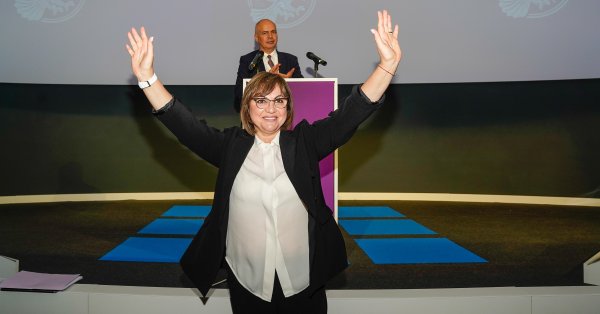 Нинова попала в кабинет из -за студенческих сборов: он хочет простить нас!