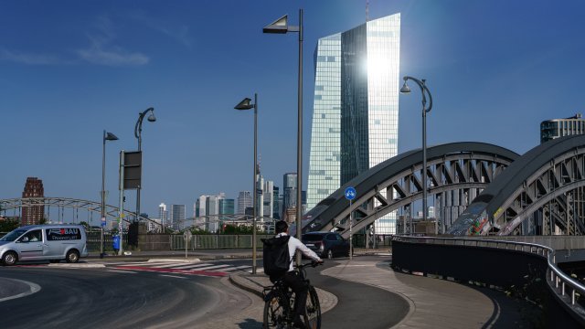 Аварийные сигналы ECB для влияния горячих волн на инфляцию и экономический рост