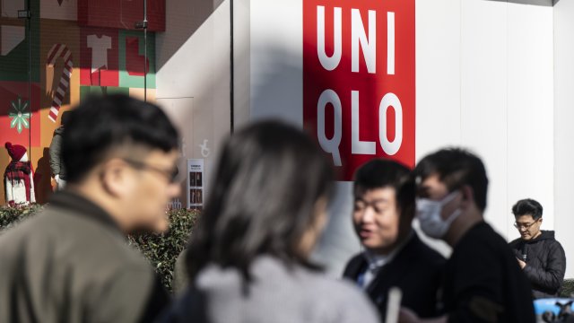 Прибыль владельца Uniqlo не соответствовала ожиданиям из -за плохих продаж в Китае