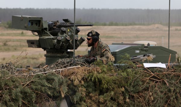 Германия лихорадочно набирает военнослужащих, на фоне рынка сухого труда