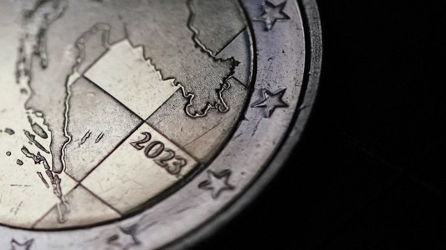 Будет ли повысить процентную ставку ссуд с переменными процентными ставками после введения евро?