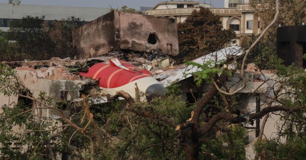 На этот раз Boeing не виновен: пилоты остановили поставку топлива в Air India Aircraft