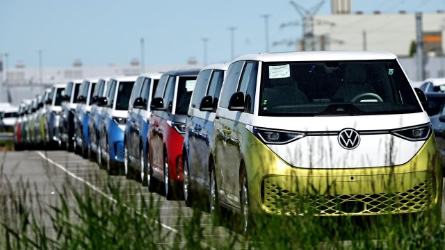 Volkswagen robotaxito, который хочет конкурировать Waymo и Tesla
