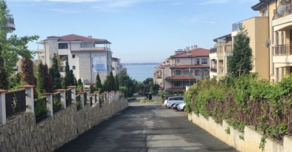 Спрос на недвижимость в море - отличное время, цены начинаются с 1200 евро за квадратный метр/м