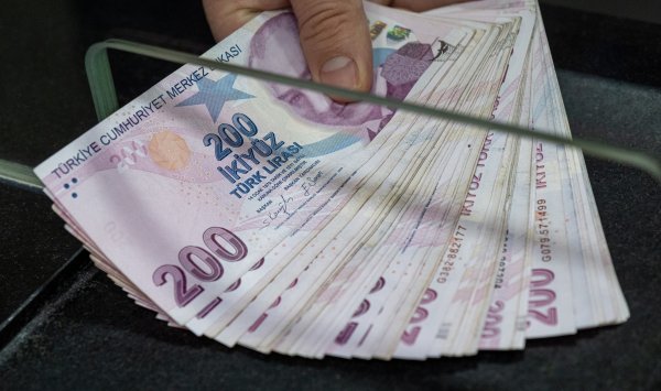 Турецкий фунт остается под давлением после пересечения предела 40 за доллар