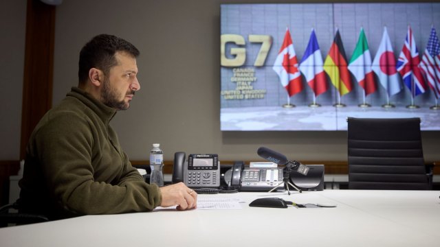 Украина отправилась на пути к авторитаризму?