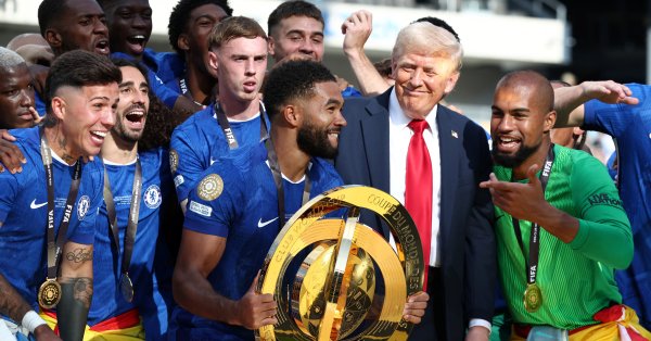 Что Трамп сказал с запутанными футболистами «Челси»?