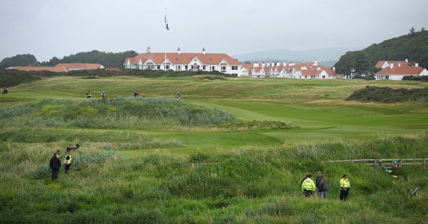 Жители Turnberry для Трампа: он хорош, всегда приветствует, дает советы по 50 долларов