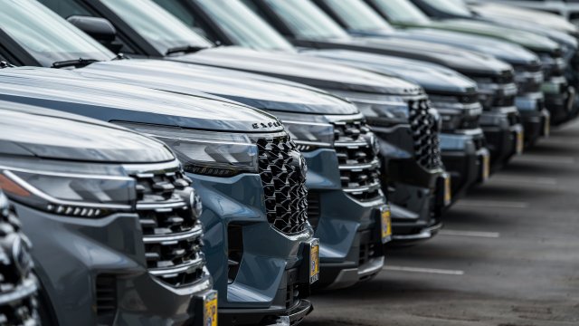 Продажи новых автомобилей в США растут во втором квартале