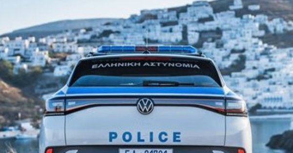 Болгарская машина с мигрантами аварии после гонки с полицией в Греции