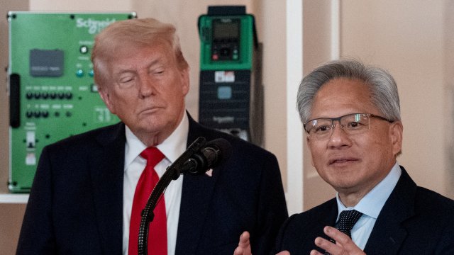 Лидер Nvidia встречает Трампа перед другим важным визитом в Китай