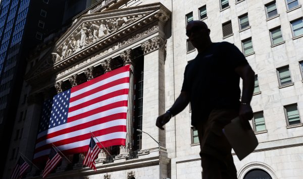 S & P 500 с еще 11% ростом к концу 2025 года, ожидая Wells Fargo