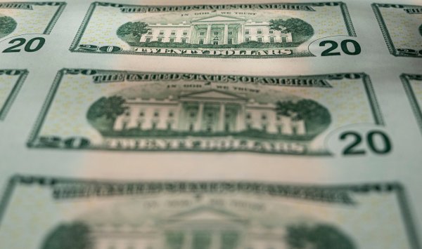 «Исключительная привилегия» доллара может закончиться с Трампом