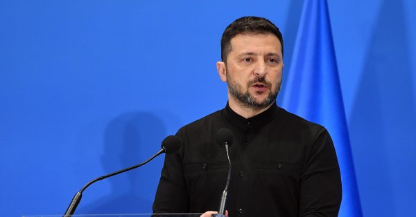 Зеленски: Россия нападает на Украину с более чем 30 ракет и 300 беспилотников ночью
