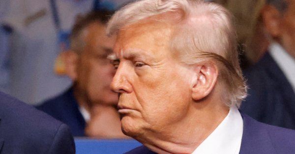 Трамп сократит 1400 чиновников Министерства образования