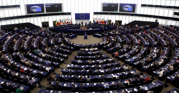 EP принял отчет RSM без «Македонской идентичности и языка» и с «сербским миром»