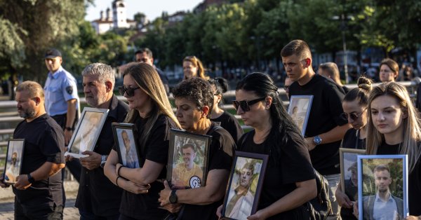 Родители детей погибли в Cobs просят ответов из прокуратуры