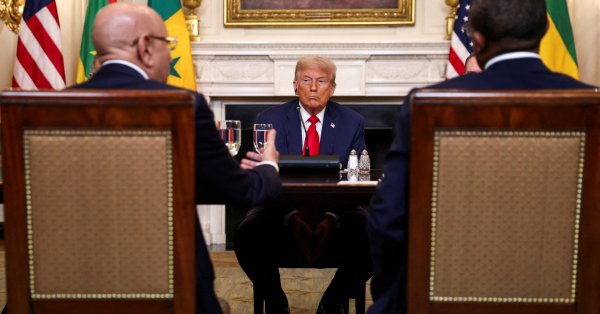 Несчастный с Путином, Трамп: Конгресс США подходит к Украине