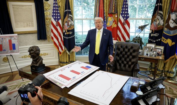 С точки зрения экономической политики, Трамп является его величайшим врагом