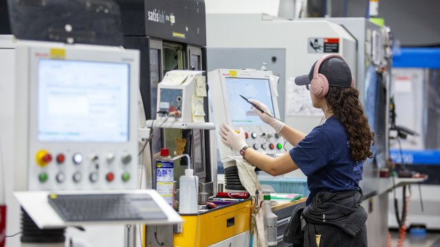 Заказы на крупные капитальные товары в США увеличиваются, затмевая все прогнозы