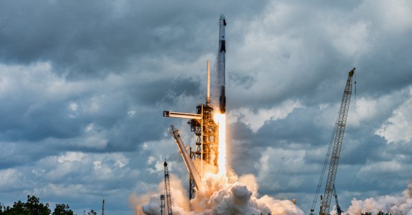 Трамп хочет дать импульс космической промышленности США