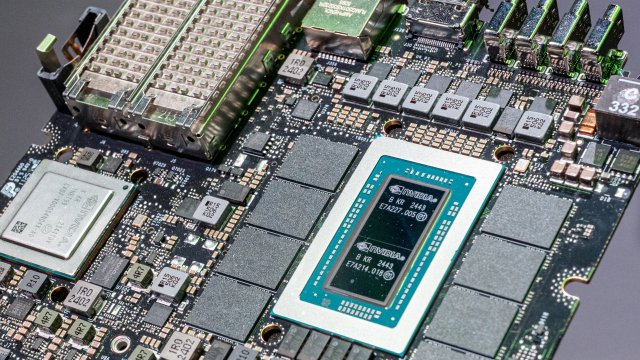 NVIDIA и AMD предоставят Соединенным Штатам 15% своих продаж на чипах искусственного интеллекта в Китае