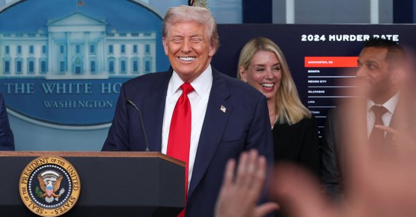Трамп: Европейские лидеры - великие люди, которые хотят мирного сделки