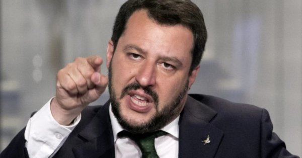 Salvini Scandalous to Macron: поместите шлем, возьмите винтовку и отправляйтесь в Украину